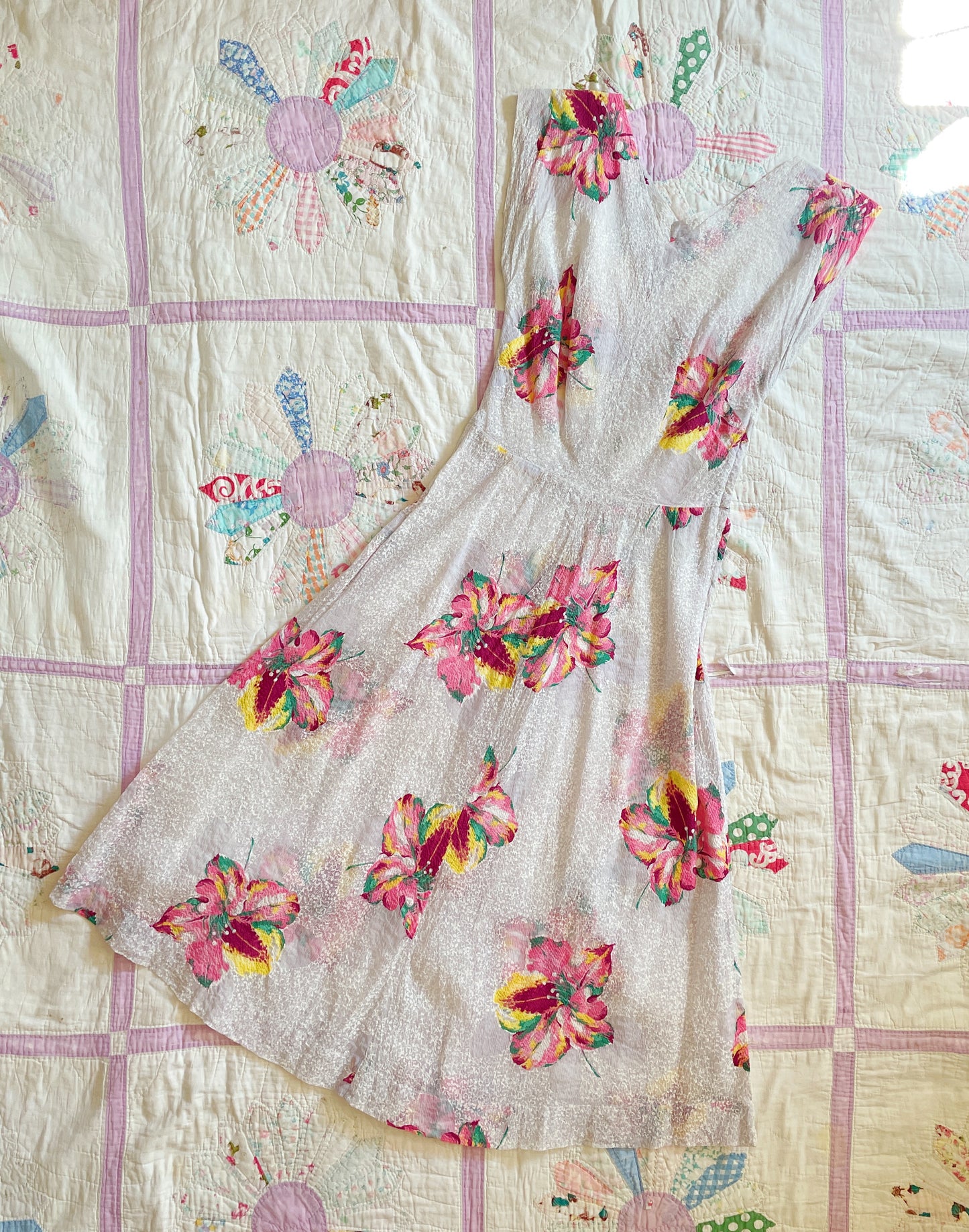 1940s Sheer Seersucker Hibiscus Floral Dress