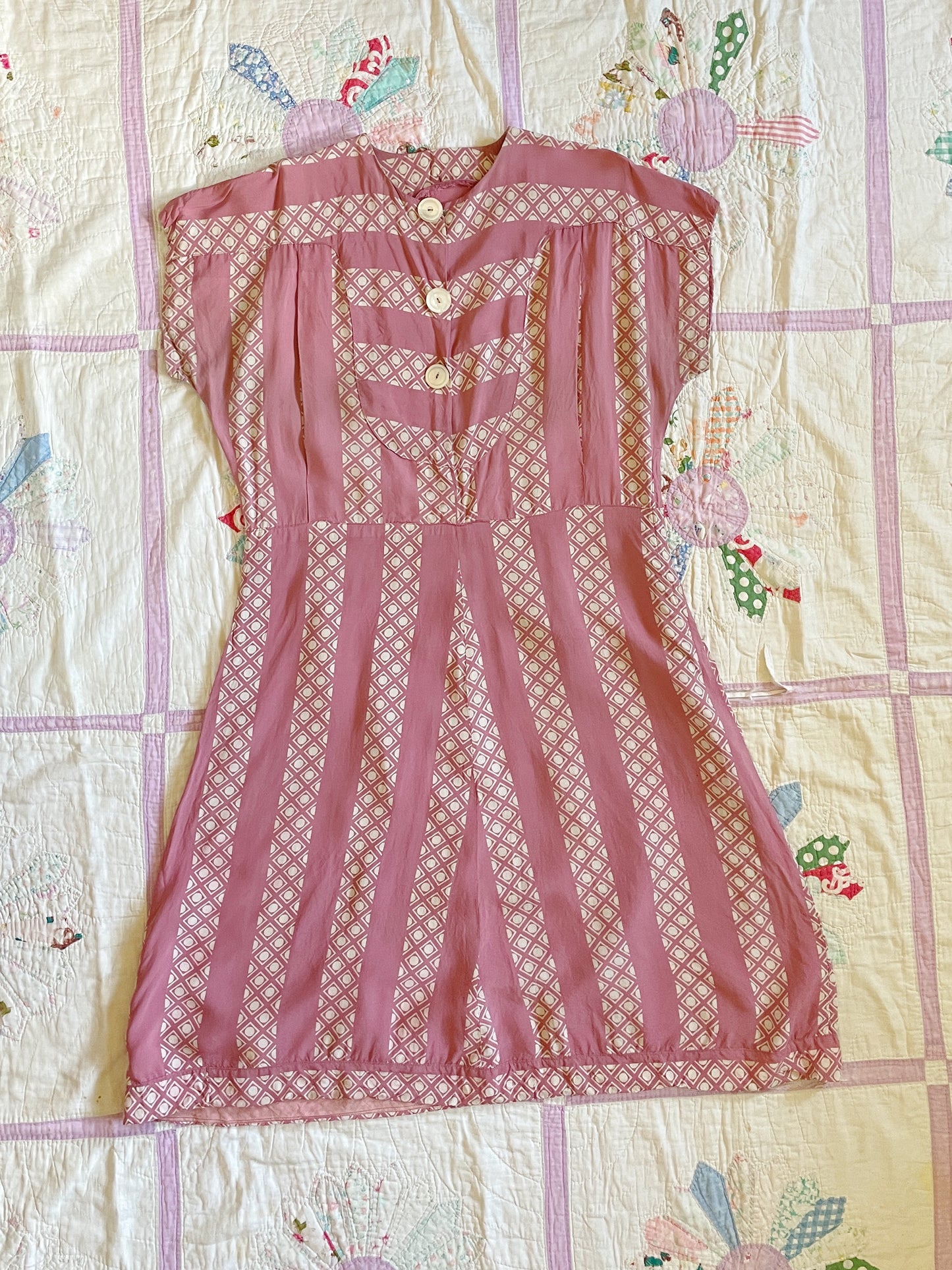 1940s Pink Pattern Cold Rayon Dress